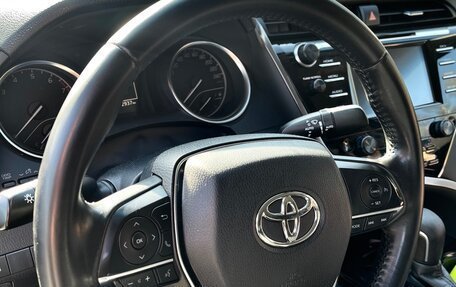 Toyota Camry, 2019 год, 2 300 000 рублей, 15 фотография