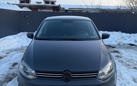 Volkswagen Polo VI (EU Market), 2013 год, 850 000 рублей, 2 фотография