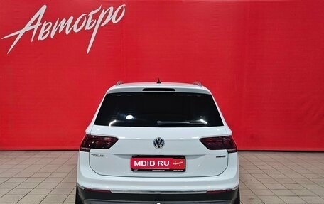 Volkswagen Tiguan II, 2018 год, 2 450 000 рублей, 4 фотография