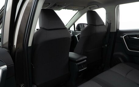 Toyota RAV4, 2019 год, 3 924 444 рублей, 11 фотография