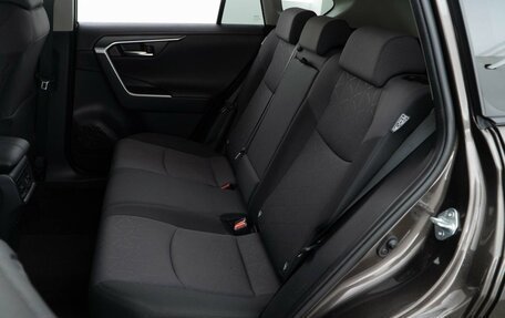 Toyota RAV4, 2019 год, 3 924 444 рублей, 9 фотография