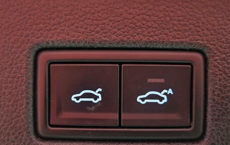 Volkswagen Tiguan II, 2018 год, 2 450 000 рублей, 20 фотография