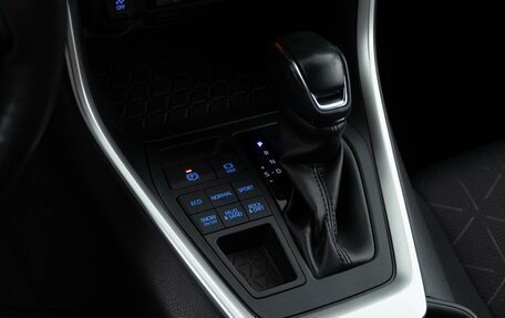 Toyota RAV4, 2019 год, 3 924 444 рублей, 19 фотография