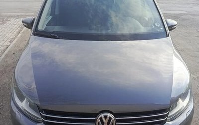 Volkswagen Touran III, 2011 год, 870 000 рублей, 1 фотография