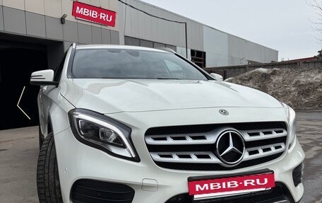 Mercedes-Benz GLA, 2017 год, 2 800 000 рублей, 14 фотография