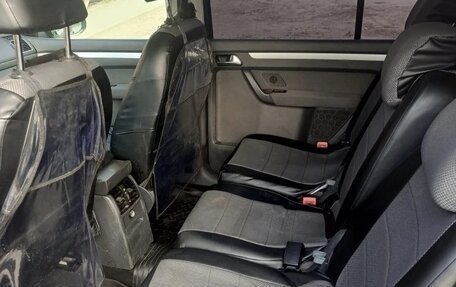 Volkswagen Touran III, 2011 год, 870 000 рублей, 9 фотография