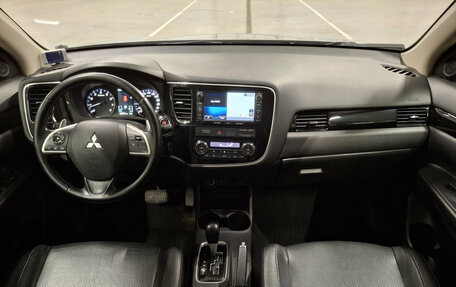 Mitsubishi Outlander III рестайлинг 3, 2012 год, 1 420 000 рублей, 17 фотография