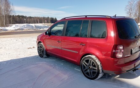 Volkswagen Touran III, 2008 год, 700 000 рублей, 2 фотография