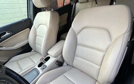 Mercedes-Benz GLA, 2014 год, 1 600 000 рублей, 14 фотография