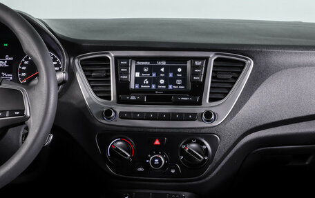 Hyundai Solaris II рестайлинг, 2021 год, 1 690 000 рублей, 14 фотография