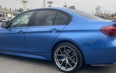 BMW 3 серия, 2017 год, 1 500 000 рублей, 6 фотография