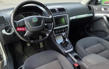 Skoda Octavia, 2011 год, 980 000 рублей, 30 фотография