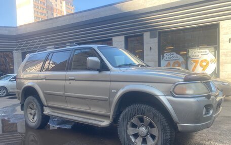 Mitsubishi Pajero Sport II рестайлинг, 2005 год, 800 000 рублей, 3 фотография