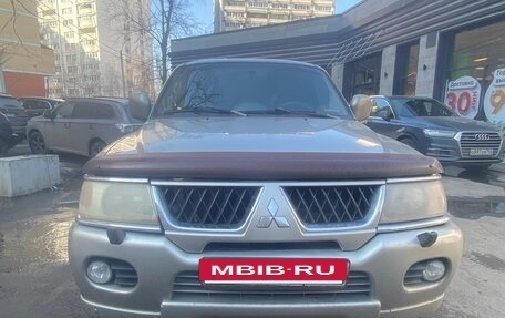 Mitsubishi Pajero Sport II рестайлинг, 2005 год, 800 000 рублей, 2 фотография