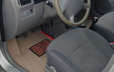 KIA Rio II, 2003 год, 250 000 рублей, 16 фотография