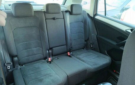 Volkswagen Tiguan II, 2017 год, 1 950 000 рублей, 24 фотография