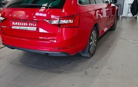 Skoda Superb III рестайлинг, 2022 год, 3 200 000 рублей, 4 фотография