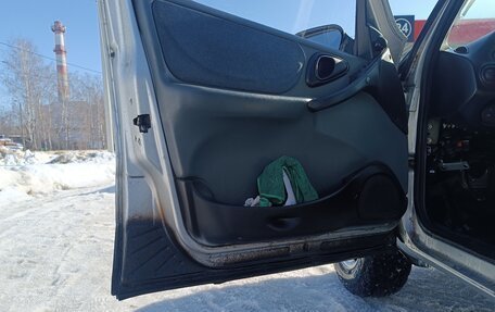 Chevrolet Niva I рестайлинг, 2004 год, 300 000 рублей, 6 фотография