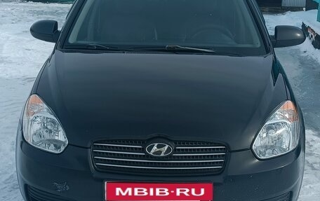 Hyundai Verna II, 2007 год, 450 000 рублей, 1 фотография