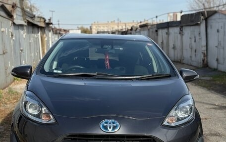 Toyota Aqua I, 2018 год, 1 050 000 рублей, 1 фотография