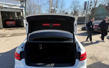 Audi A4, 2015 год, 2 350 000 рублей, 7 фотография