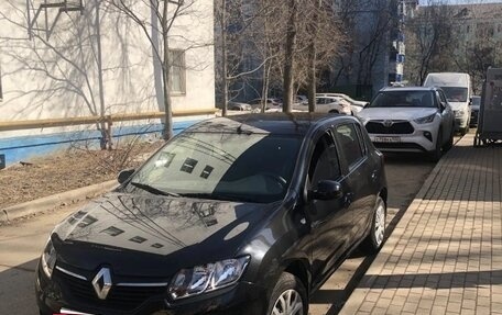 Renault Sandero II рестайлинг, 2015 год, 830 000 рублей, 2 фотография