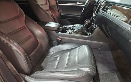 Volkswagen Touareg III, 2012 год, 1 350 000 рублей, 13 фотография