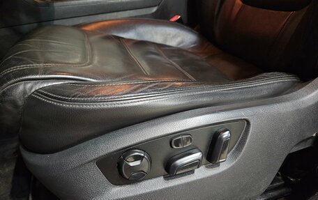 Volkswagen Touareg III, 2012 год, 1 350 000 рублей, 17 фотография