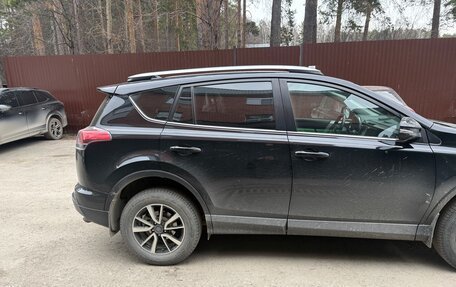 Toyota RAV4, 2018 год, 3 000 000 рублей, 11 фотография