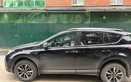 Toyota RAV4, 2018 год, 3 000 000 рублей, 13 фотография