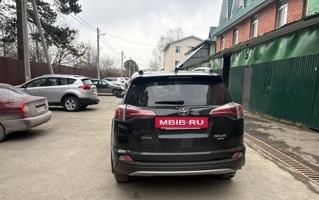 Toyota RAV4, 2018 год, 3 000 000 рублей, 12 фотография