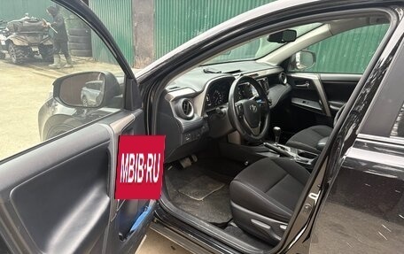 Toyota RAV4, 2018 год, 3 000 000 рублей, 5 фотография