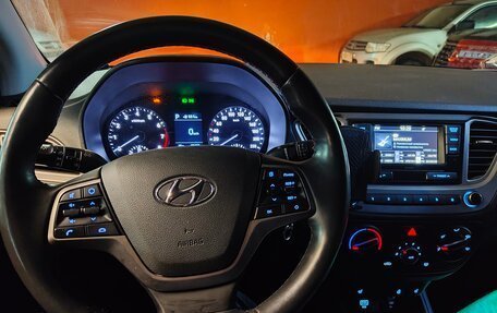 Hyundai Solaris II рестайлинг, 2019 год, 1 600 000 рублей, 10 фотография