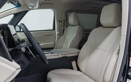 Lexus LM, 2025 год, 15 990 000 рублей, 17 фотография