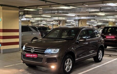 Volkswagen Touareg III, 2011 год, 2 100 000 рублей, 1 фотография