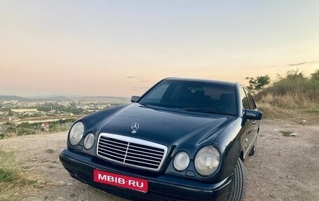 Mercedes-Benz E-Класс, 1999 год, 720 000 рублей, 1 фотография