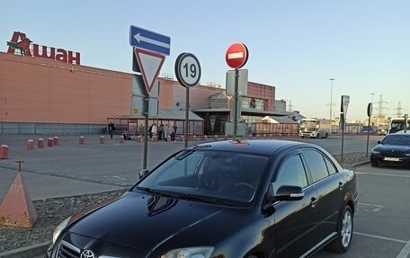 Toyota Avensis III рестайлинг, 2008 год, 695 000 рублей, 1 фотография