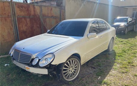 Mercedes-Benz E-Класс, 2003 год, 450 000 рублей, 1 фотография