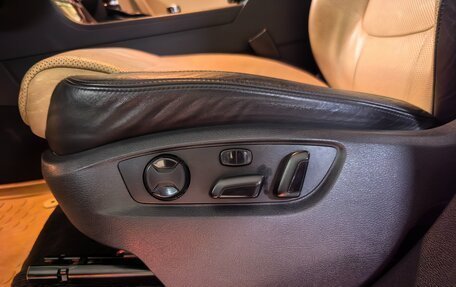 Volkswagen Touareg III, 2011 год, 2 100 000 рублей, 12 фотография