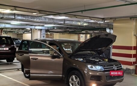 Volkswagen Touareg III, 2011 год, 2 100 000 рублей, 13 фотография