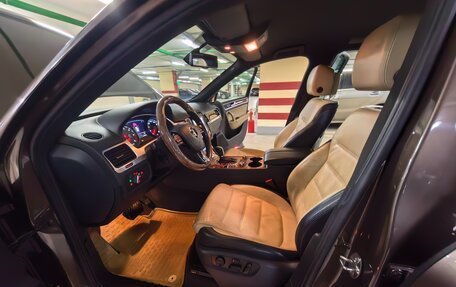 Volkswagen Touareg III, 2011 год, 2 100 000 рублей, 20 фотография