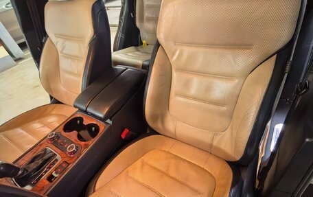 Volkswagen Touareg III, 2011 год, 2 100 000 рублей, 26 фотография