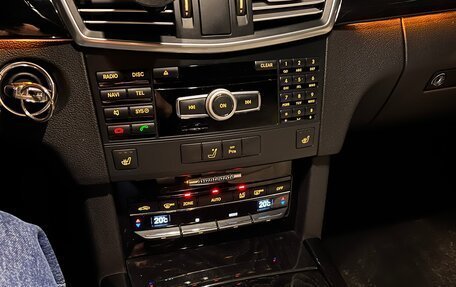 Mercedes-Benz E-Класс, 2011 год, 1 900 000 рублей, 10 фотография