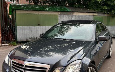 Mercedes-Benz E-Класс, 2011 год, 1 900 000 рублей, 13 фотография