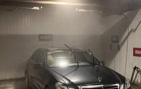 Mercedes-Benz E-Класс, 2011 год, 1 900 000 рублей, 17 фотография