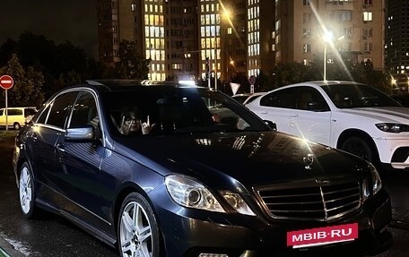 Mercedes-Benz E-Класс, 2011 год, 1 900 000 рублей, 16 фотография