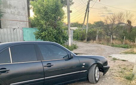 Mercedes-Benz E-Класс, 1999 год, 720 000 рублей, 3 фотография