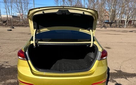 Hyundai Elantra VI рестайлинг, 2016 год, 1 850 000 рублей, 10 фотография