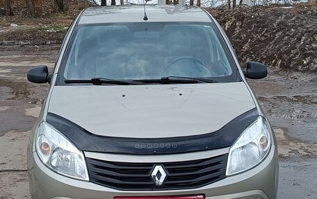 Renault Sandero I, 2013 год, 650 000 рублей, 1 фотография