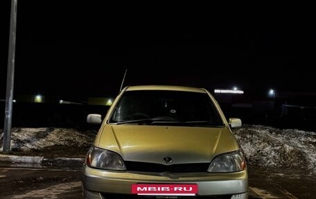 Toyota Platz, 2001 год, 350 000 рублей, 2 фотография